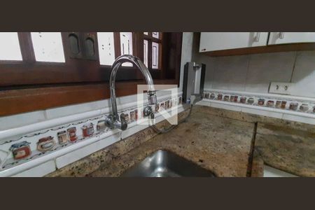 Casa à venda com 171m², 3 quartos e 2 vagas Casa à venda com 171m², 3 quartos e 2 vagasCozinha