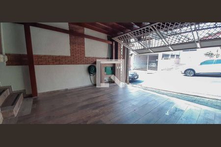 Casa à venda com 171m², 3 quartos e 2 vagas Casa à venda com 171m², 3 quartos e 2 vagasGaragem