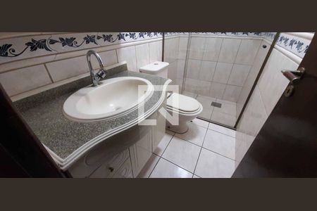 Casa à venda com 171m², 3 quartos e 2 vagas Casa à venda com 171m², 3 quartos e 2 vagasBanheiro Área externa