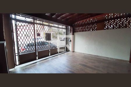 Casa à venda com 171m², 3 quartos e 2 vagas Casa à venda com 171m², 3 quartos e 2 vagasGaragem