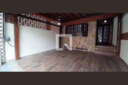 Casa à venda com 171m², 3 quartos e 2 vagas Casa à venda com 171m², 3 quartos e 2 vagasGaragem