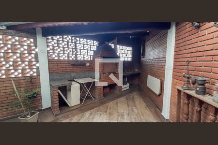 Casa à venda com 171m², 3 quartos e 2 vagas Casa à venda com 171m², 3 quartos e 2 vagasEspaço Gourmet