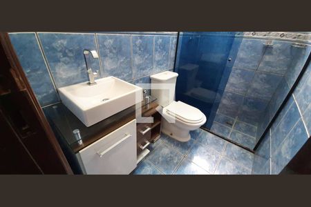 Casa à venda com 171m², 3 quartos e 2 vagas Casa à venda com 171m², 3 quartos e 2 vagasBanheiro Social