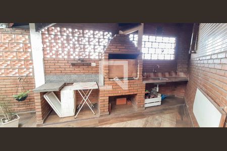 Casa à venda com 171m², 3 quartos e 2 vagas Casa à venda com 171m², 3 quartos e 2 vagasEspaço Gourmet