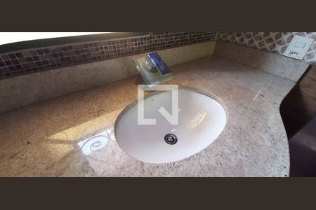 Casa à venda com 171m², 3 quartos e 2 vagas Casa à venda com 171m², 3 quartos e 2 vagasBanheiro da Suíte