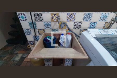 Casa à venda com 171m², 3 quartos e 2 vagas Casa à venda com 171m², 3 quartos e 2 vagasÁrea de Serviço