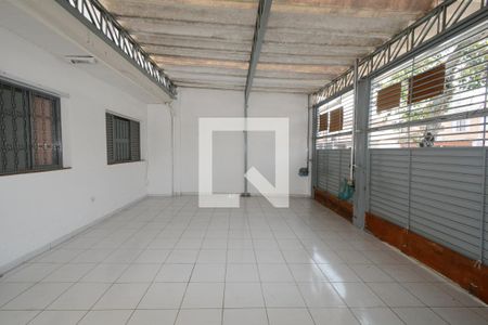 Casa para alugar com 164m², 2 quartos e 3 vagas Casa para alugar com 164m², 2 quartos e 3 vagasGaragem