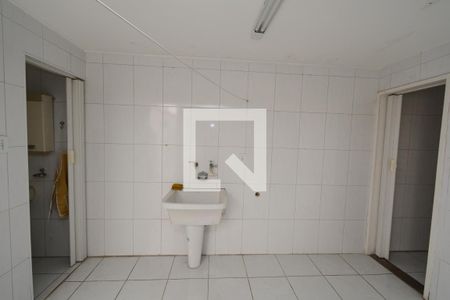 Casa para alugar com 164m², 2 quartos e 3 vagas Casa para alugar com 164m², 2 quartos e 3 vagasÁrea de Serviço