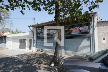 Casa para alugar com 164m², 2 quartos e 3 vagas Casa para alugar com 164m², 2 quartos e 3 vagasFachada