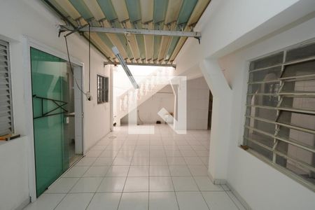 Casa para alugar com 164m², 2 quartos e 3 vagas Casa para alugar com 164m², 2 quartos e 3 vagasQuintal