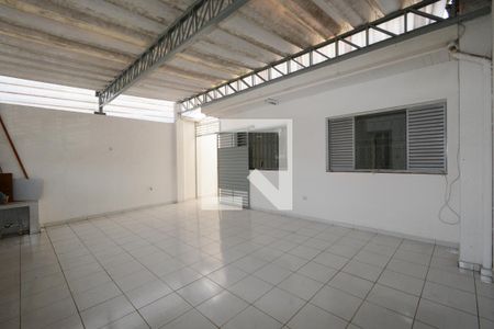 Casa para alugar com 164m², 2 quartos e 3 vagas Casa para alugar com 164m², 2 quartos e 3 vagasGaragem