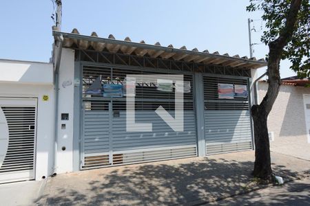 Casa para alugar com 164m², 2 quartos e 3 vagas Casa para alugar com 164m², 2 quartos e 3 vagasFachada