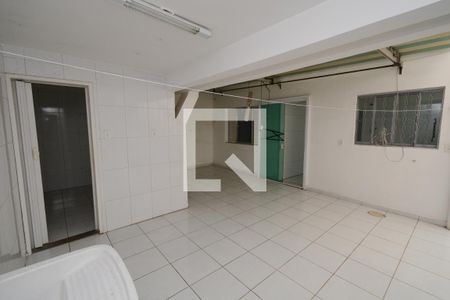 Casa para alugar com 164m², 2 quartos e 3 vagas Casa para alugar com 164m², 2 quartos e 3 vagasQuintal