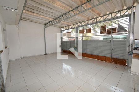 Casa para alugar com 164m², 2 quartos e 3 vagas Casa para alugar com 164m², 2 quartos e 3 vagasGaragem