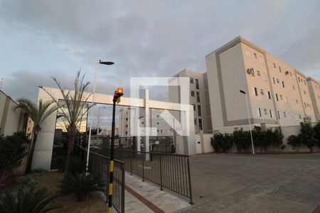 Apartamento para alugar com 50m², 2 quartos e 1 vagaFachada e portaria