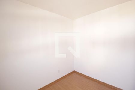 Quarto 2 de apartamento para alugar com 2 quartos, 50m² em Jardim Patricia, Uberlândia