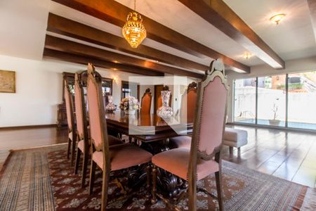 Casa de condomínio à venda com 651m², 4 quartos e 6 vagasSala de Jantar