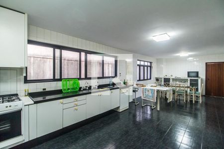 Casa de condomínio à venda com 651m², 4 quartos e 6 vagasCozinha