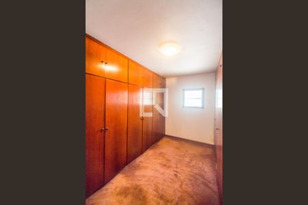 Casa de condomínio à venda com 651m², 4 quartos e 6 vagasCloset da suíte 1