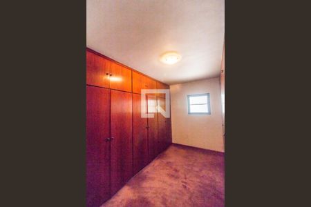 Casa de condomínio à venda com 651m², 4 quartos e 6 vagasCloset da suíte 1