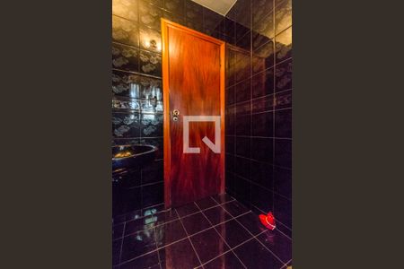 Casa de condomínio à venda com 651m², 4 quartos e 6 vagasLavabo