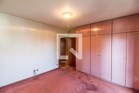 Casa de condomínio à venda com 651m², 4 quartos e 6 vagasQuarto 2