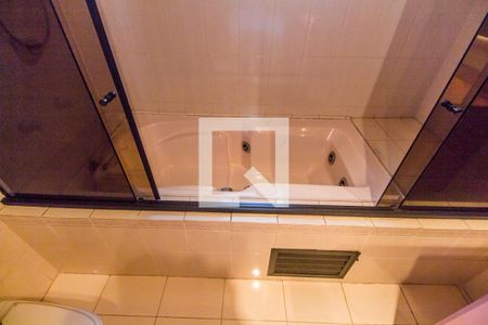 Casa de condomínio à venda com 651m², 4 quartos e 6 vagasBanheiro