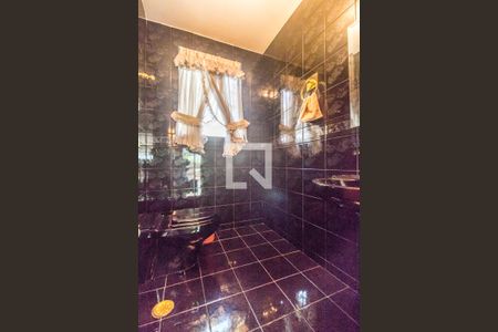 Casa de condomínio à venda com 651m², 4 quartos e 6 vagasLavabo