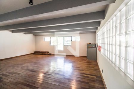 Casa de condomínio à venda com 651m², 4 quartos e 6 vagasÁrea comum - Salão de festas