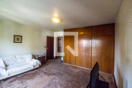 Casa de condomínio à venda com 651m², 4 quartos e 6 vagasSuíte master