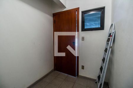 Casa de condomínio à venda com 651m², 4 quartos e 6 vagasAdega