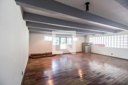Casa de condomínio à venda com 651m², 4 quartos e 6 vagasÁrea comum - Salão de festas