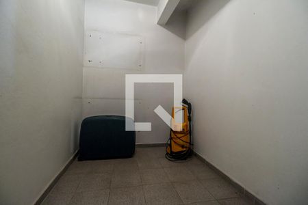 Casa de condomínio à venda com 651m², 4 quartos e 6 vagasAdega