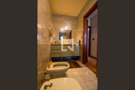 Casa de condomínio à venda com 651m², 4 quartos e 6 vagasBanheiro da Suíte 2