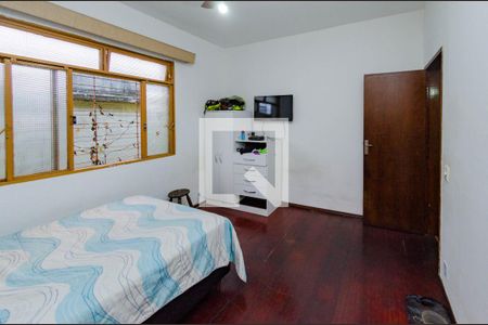 Casa à venda com 230m², 3 quartos e 4 vagas Casa à venda com 230m², 3 quartos e 4 vagasQuarto 2