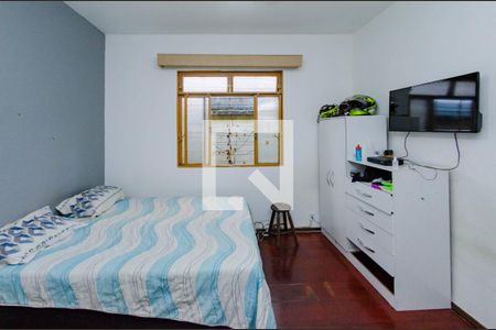 Casa à venda com 230m², 3 quartos e 4 vagas Casa à venda com 230m², 3 quartos e 4 vagasQuarto 2