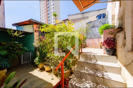 Casa à venda com 230m², 3 quartos e 4 vagas Casa à venda com 230m², 3 quartos e 4 vagasÁrea externa