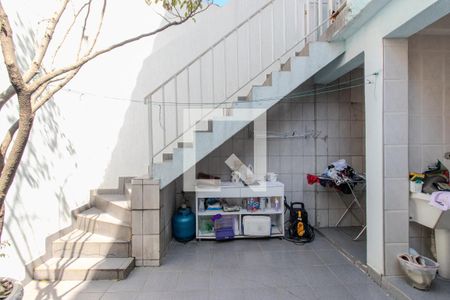 Casa à venda com 240m², 4 quartos e 5 vagas Casa à venda com 240m², 4 quartos e 5 vagasÁrea de Serviço
