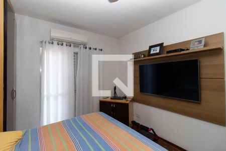 Casa à venda com 240m², 4 quartos e 5 vagas Casa à venda com 240m², 4 quartos e 5 vagasQuarto Suíte