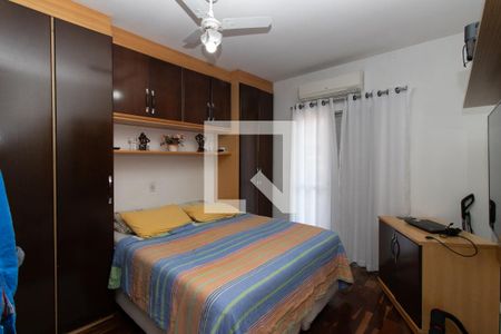 Casa à venda com 240m², 4 quartos e 5 vagas Casa à venda com 240m², 4 quartos e 5 vagasQuarto Suíte