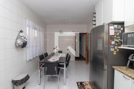 Casa à venda com 240m², 4 quartos e 5 vagas Casa à venda com 240m², 4 quartos e 5 vagasCozinha