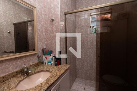 Casa à venda com 240m², 4 quartos e 5 vagas Casa à venda com 240m², 4 quartos e 5 vagasBanheiro Social