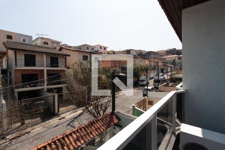 Casa à venda com 240m², 4 quartos e 5 vagas Casa à venda com 240m², 4 quartos e 5 vagasSacada