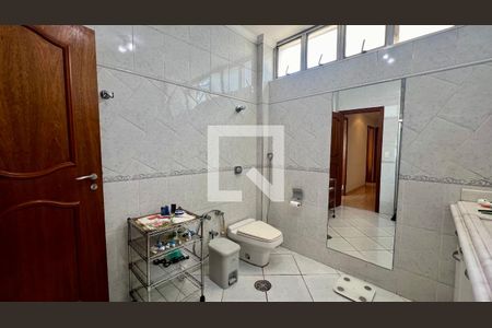 Apartamento à venda com 201m², 3 quartos e 2 vagasBanheiro