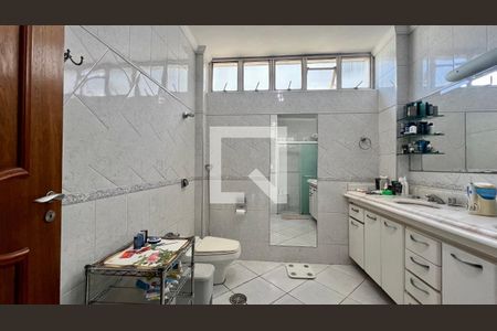 Apartamento à venda com 201m², 3 quartos e 2 vagasBanheiro