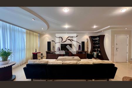 Apartamento à venda com 201m², 3 quartos e 2 vagasSala