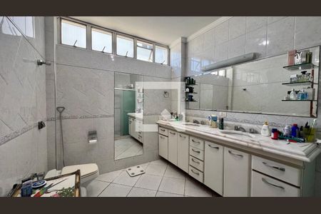 Apartamento à venda com 201m², 3 quartos e 2 vagasBanheiro