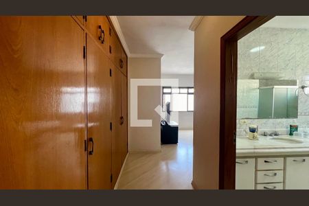 Apartamento à venda com 201m², 3 quartos e 2 vagasSuíte