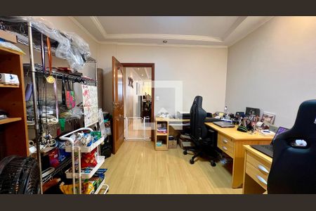 Apartamento à venda com 201m², 3 quartos e 2 vagasEscritório