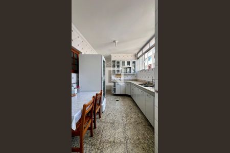 Apartamento à venda com 201m², 3 quartos e 2 vagasCozinha